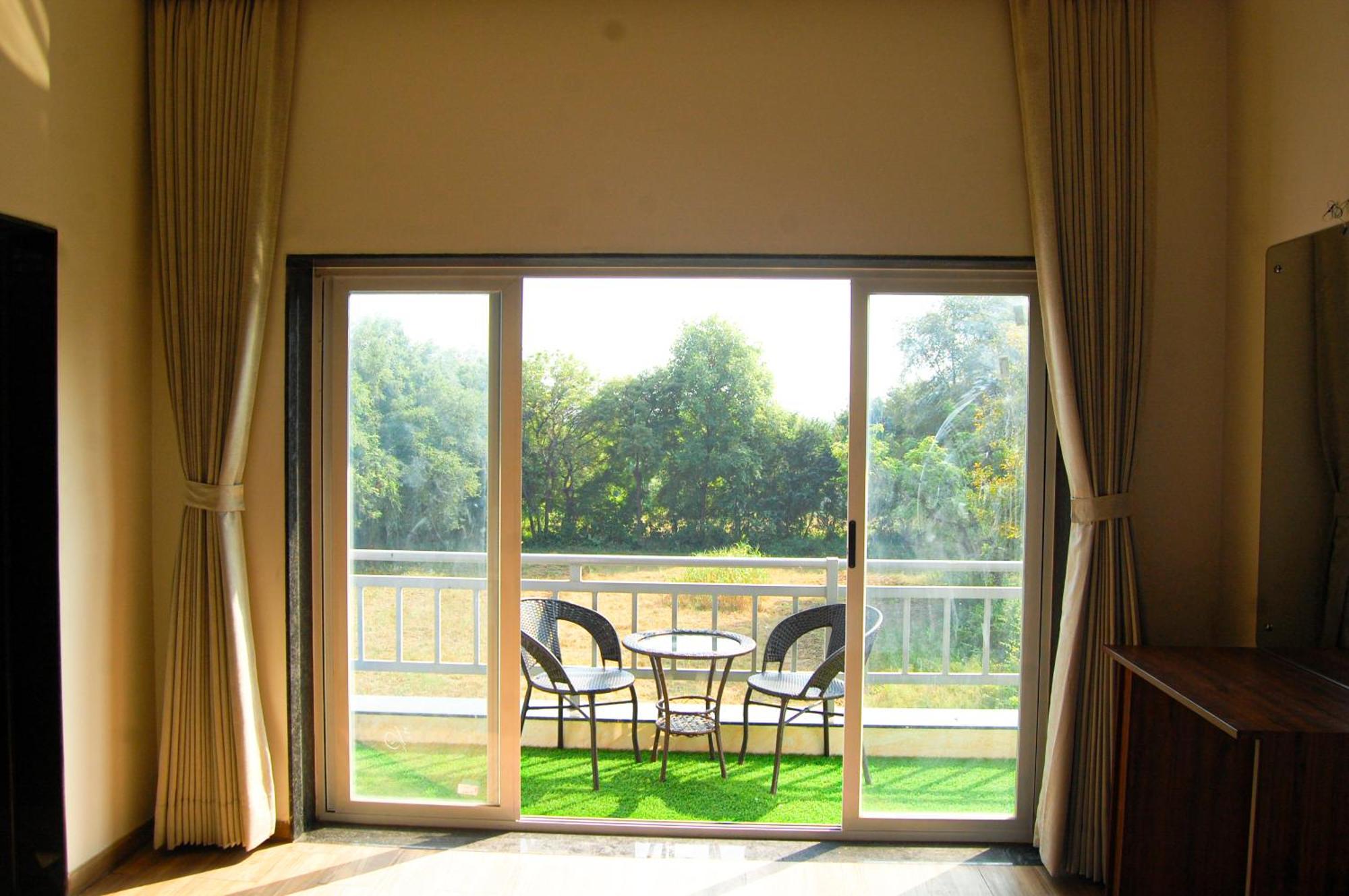 Krishna Riverside Resort Vasad المظهر الخارجي الصورة