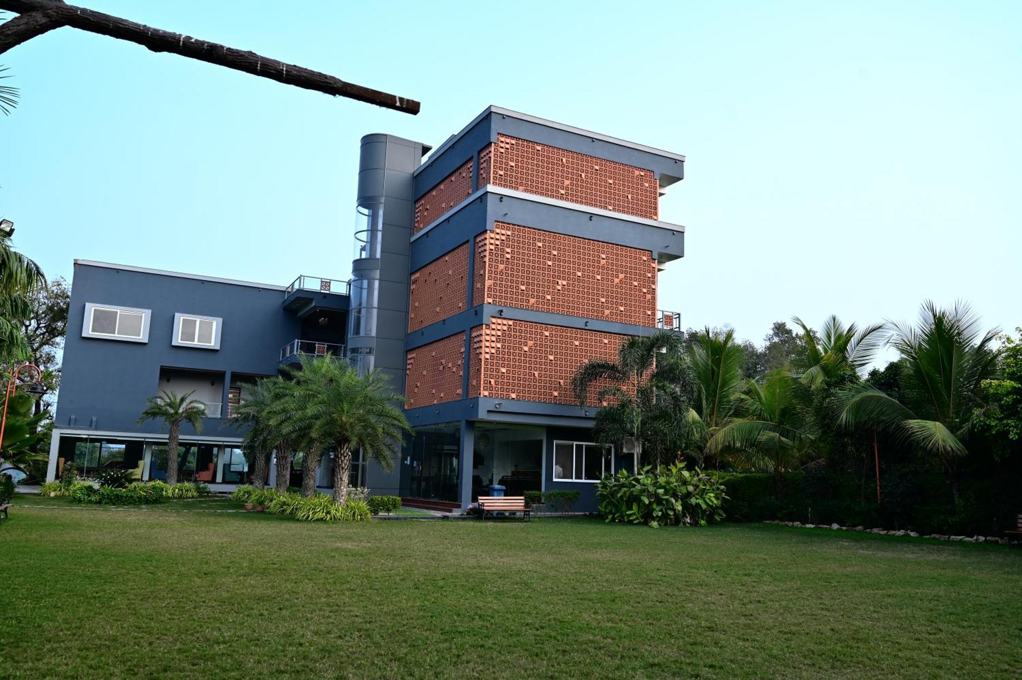 Krishna Riverside Resort Vasad المظهر الخارجي الصورة