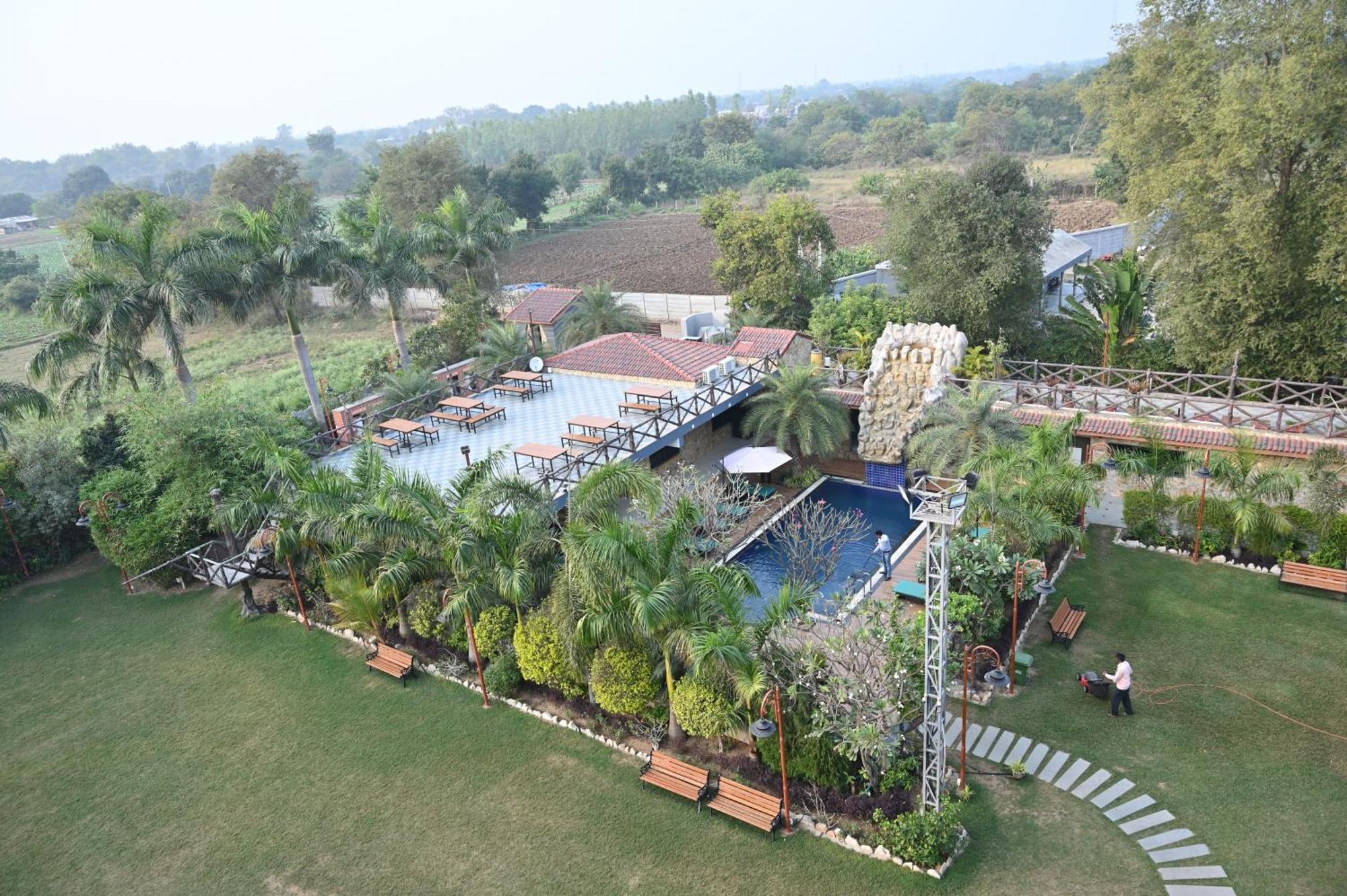Krishna Riverside Resort Vasad المظهر الخارجي الصورة