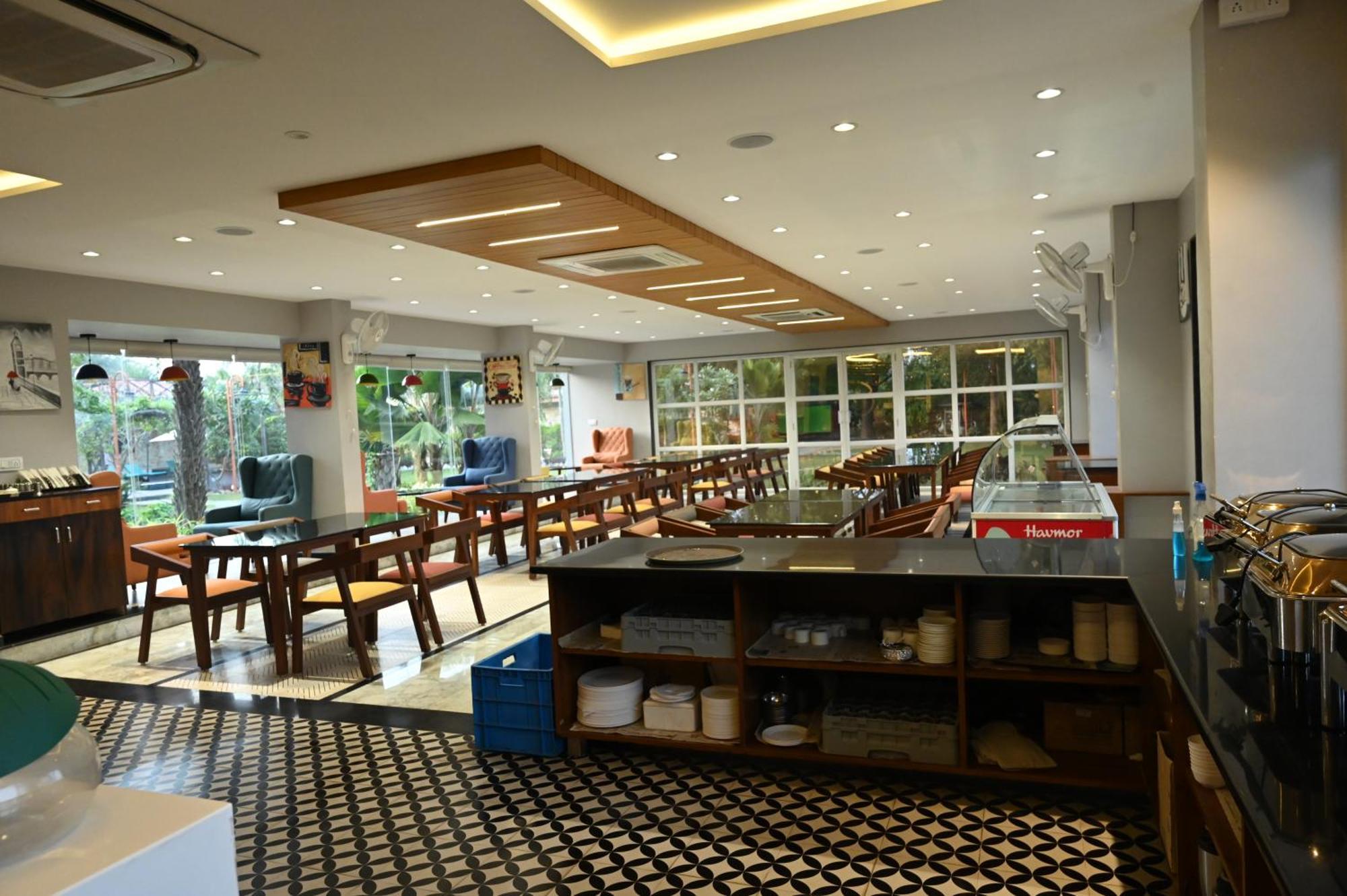 Krishna Riverside Resort Vasad المظهر الخارجي الصورة