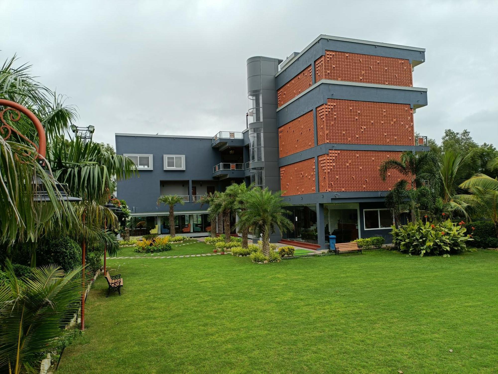 Krishna Riverside Resort Vasad المظهر الخارجي الصورة